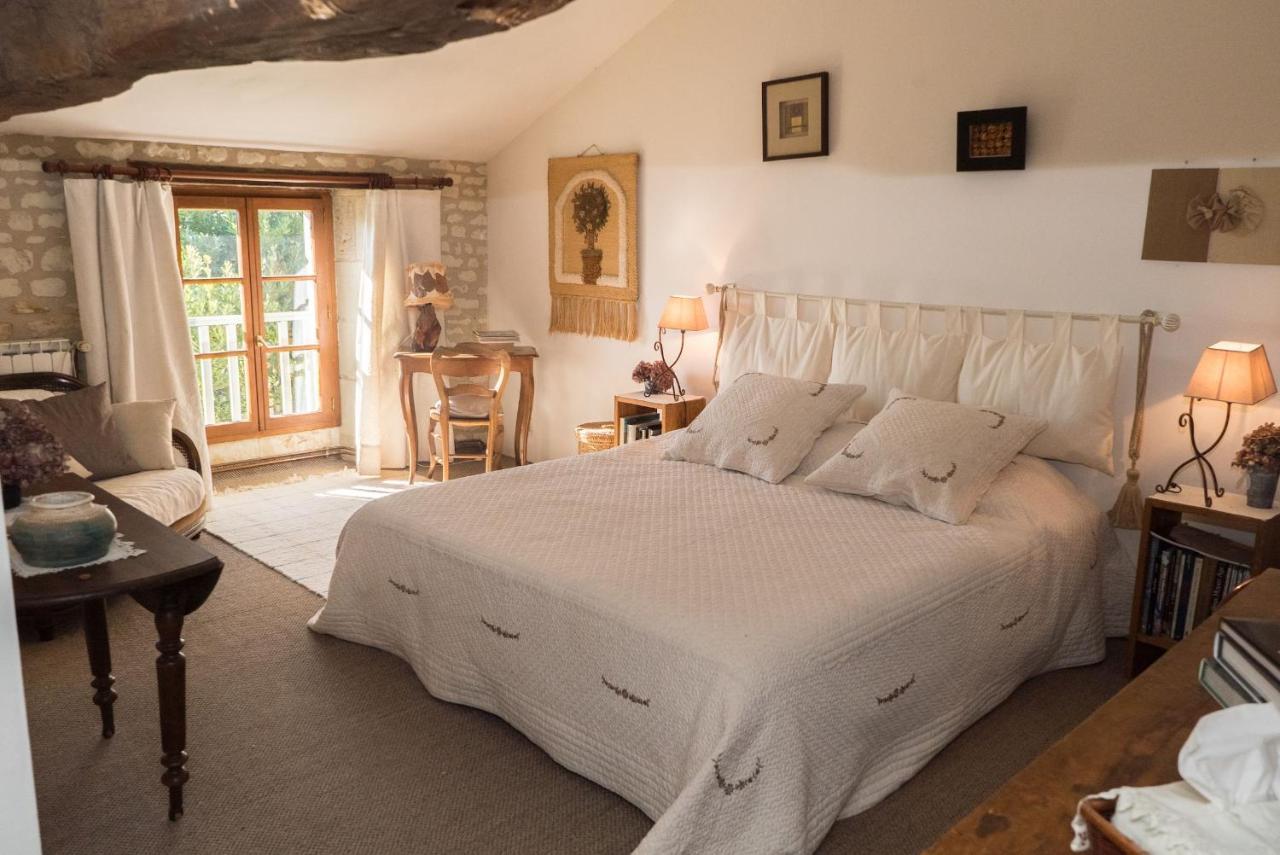 Le Clos Des Fayes Berthegon Buitenkant foto