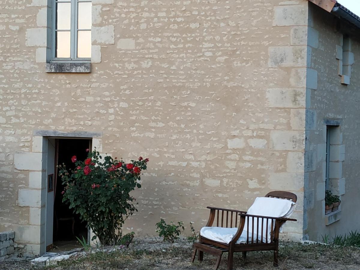 Le Clos Des Fayes Berthegon Buitenkant foto