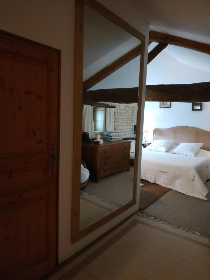 Le Clos Des Fayes Berthegon Buitenkant foto